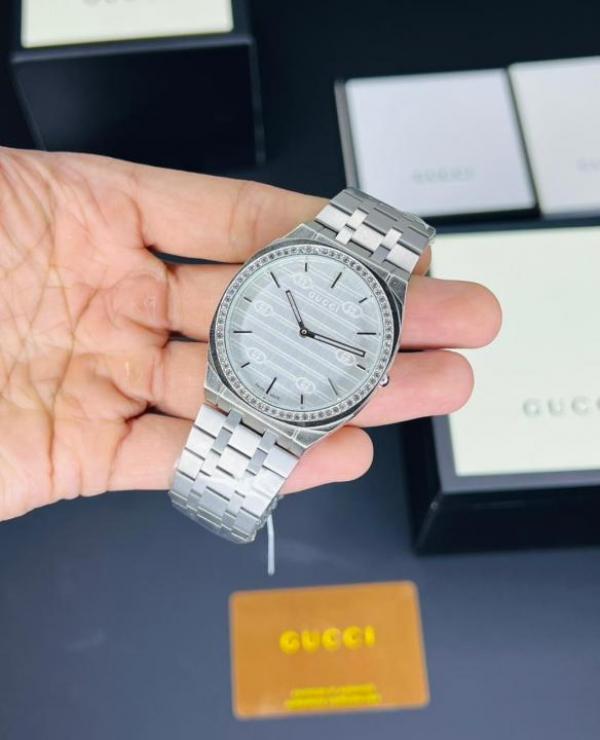 GUCC_CI WATCH M-277