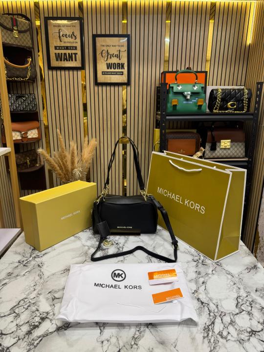 Michael Kor_s Charm Shoulder Bag With Box And Dust Bag (Black)