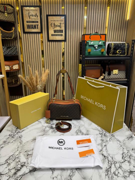 Michael Kor_s Jet Set Medium Camera Crossbody Bag With Box And Dust Bag Including Carry Bag (Brown)