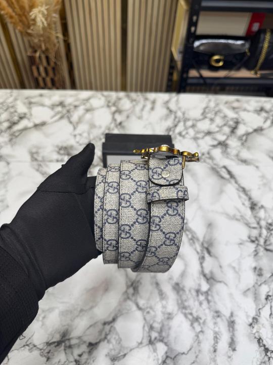 Gucc_i Queen Bee Buckle GG Monogram Leather Belt