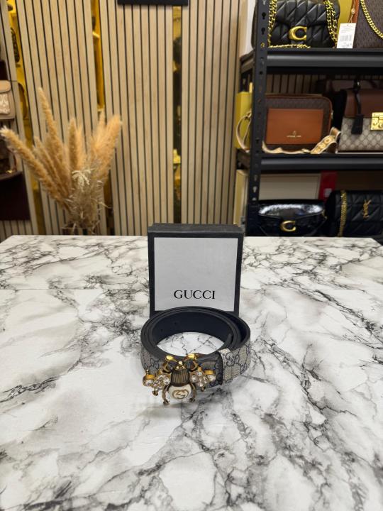 Gucc_i Queen Bee Buckle GG Monogram Leather Belt