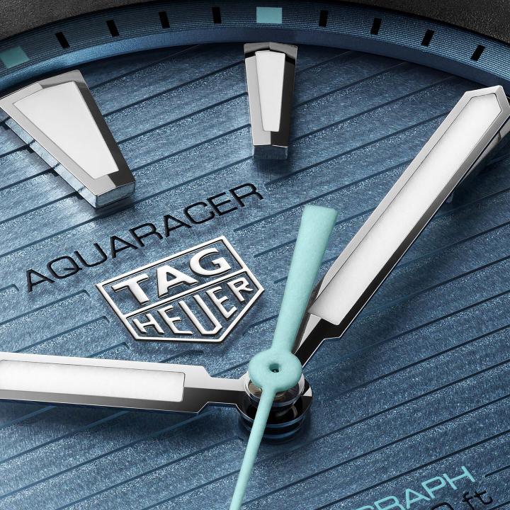 Tag_g Aquaracer Professional 200 Date Automatic Taitanum mate