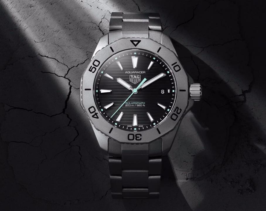 Tag_g Aquaracer Professional 200 Date Automatic Taitanum mate