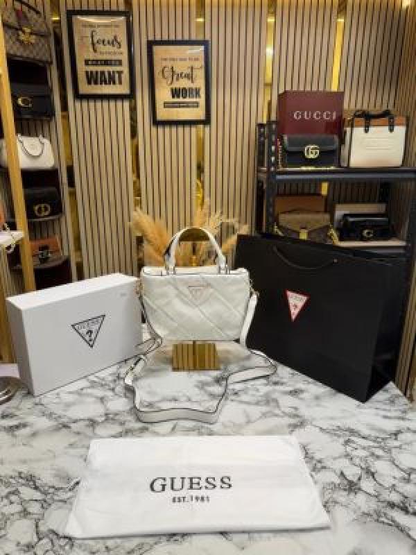 Guess Zaina Textured Structured HandBag With Box And Dust Bag Including Carry Bag (White)