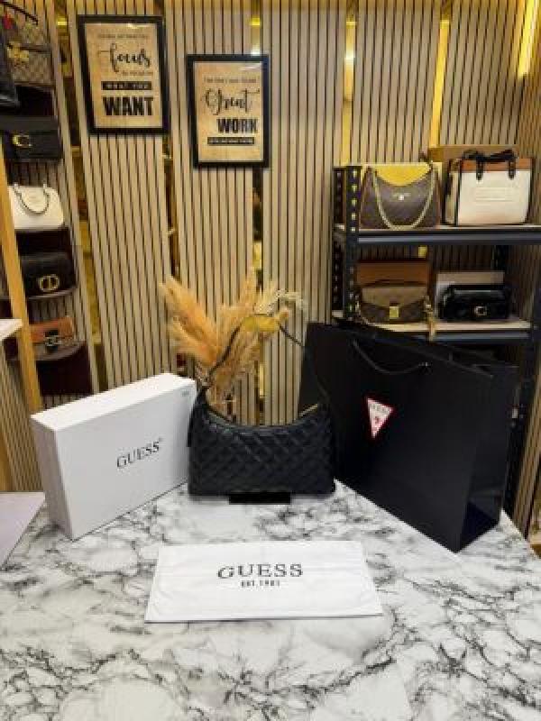 Guess Rianee Shoulder Bag With Box And Dust Bag Including Carry Bag (Black)