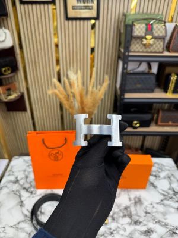 HERME_S BELT COMBO WITH CARRY BAG AND DUST BAG WITH CARD AND BILL WITH OG BOX HS-5