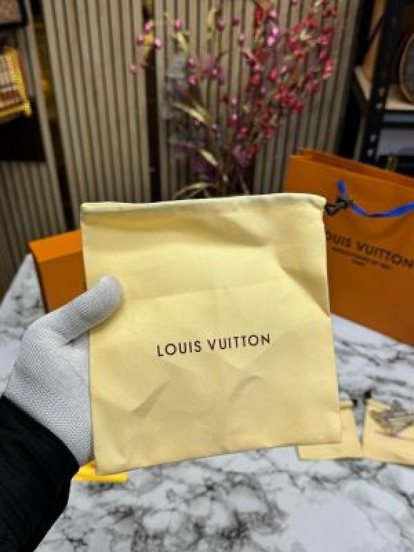LOUI_S VUITTON BELT COMBO PREMIUM QUALITY WITH OG BOX AND CARRY BAG (LV-7)