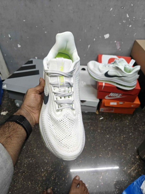 Nikee Air Zoom Pegasus Premium Running