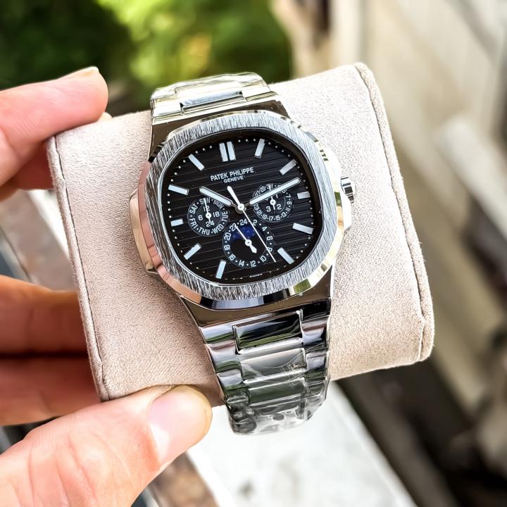 PATEK_PHILLIPE NAUTILUS CALENDAR WATCH