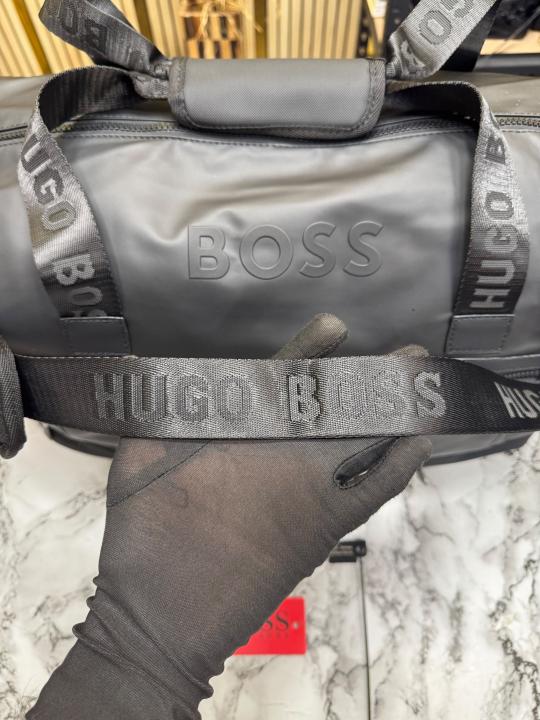 Hugo Bos_s Premium Quality Carry-On Travel Duffle Bag (BS16006-A)