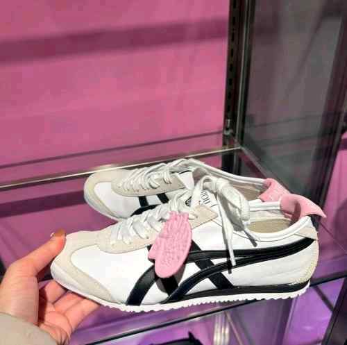 Patou X Onitsukaa Tiger Mexico 66 WHITEBLACK for her