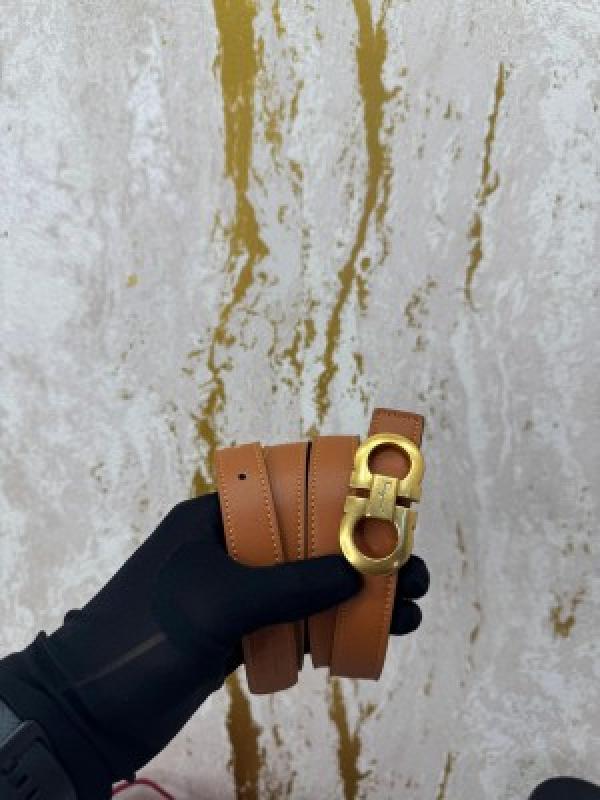 Salvator.e_ferragamo_premium_belt_with_box_and_dustybag_(f42-tan)