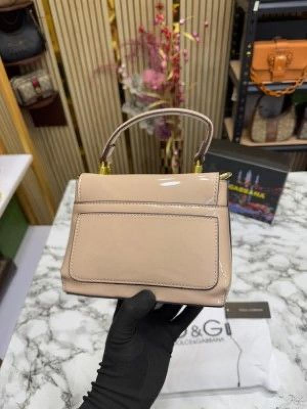 dolc_e gabban lacquered bag mini DG Logo (Cream)