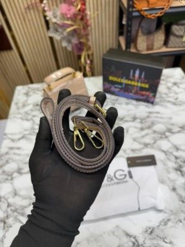 dolc_e gabban lacquered bag mini DG Logo (Cream)