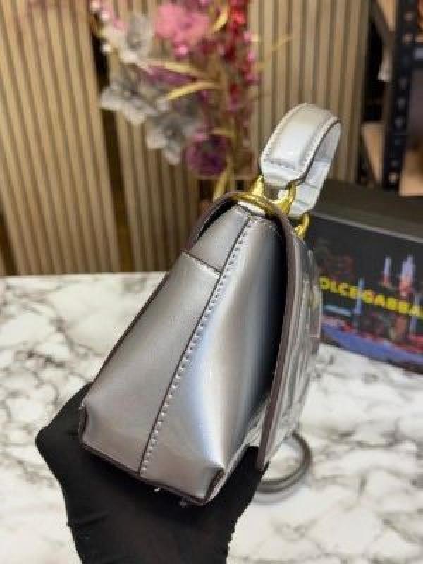 Dolc_e_&_Gabbana_lacquered_bag_mini_DG Logo_(Silver)