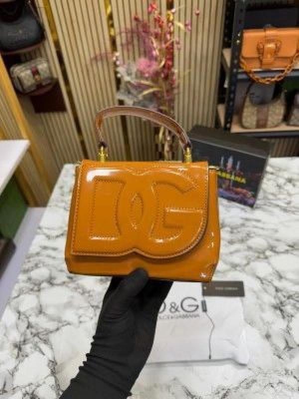 Dolc_e_&_gabbana_lacquered_bag_mini_dg logo_(brown)