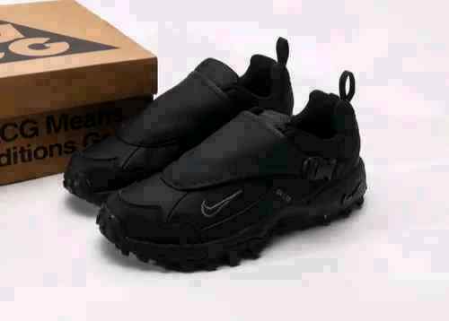 nikee ACG Phassad Black