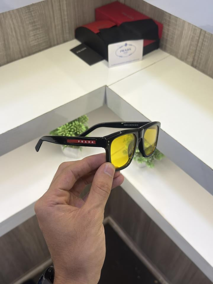 Prad a 3835 Glossy black Yellow lens