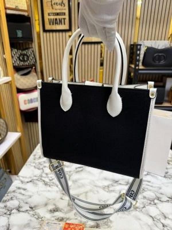 Coac_h Signature_Canvas_Shoulder_Bag_Tote_With_CarryBag_(Black)_(V-676399)