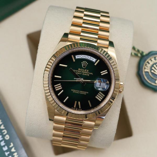 Rolee_x Oyster Perpetual Day Date 40 Battery Gold Green