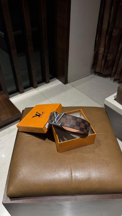 LOUI_S VUITTON CHECKS MENS BELT WID OG BOX 145