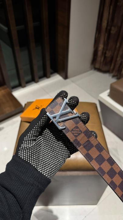 LOUI_S VUITTON CHECKS MENS BELT WID OG BOX 145