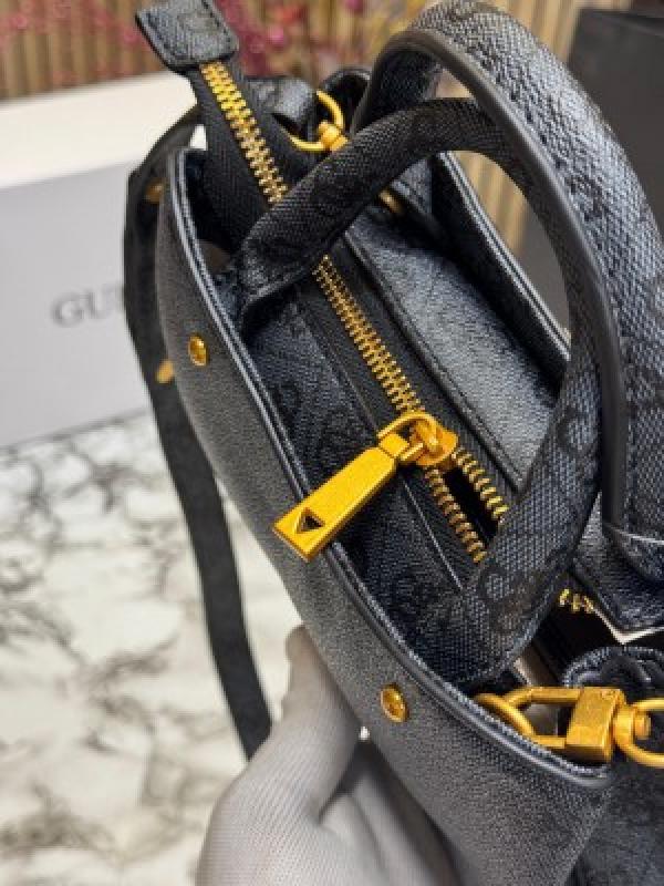 Guess Manhattan Shoulder Bag With Box And Dust Bag Including CarryBag (V2) (black)