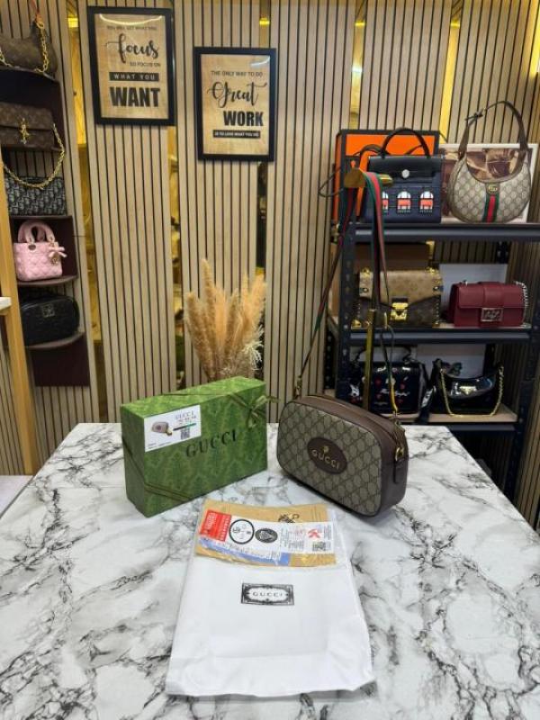 Gucc GG Supreme Neo Tiger Sling Bag With Box And Dust Bag