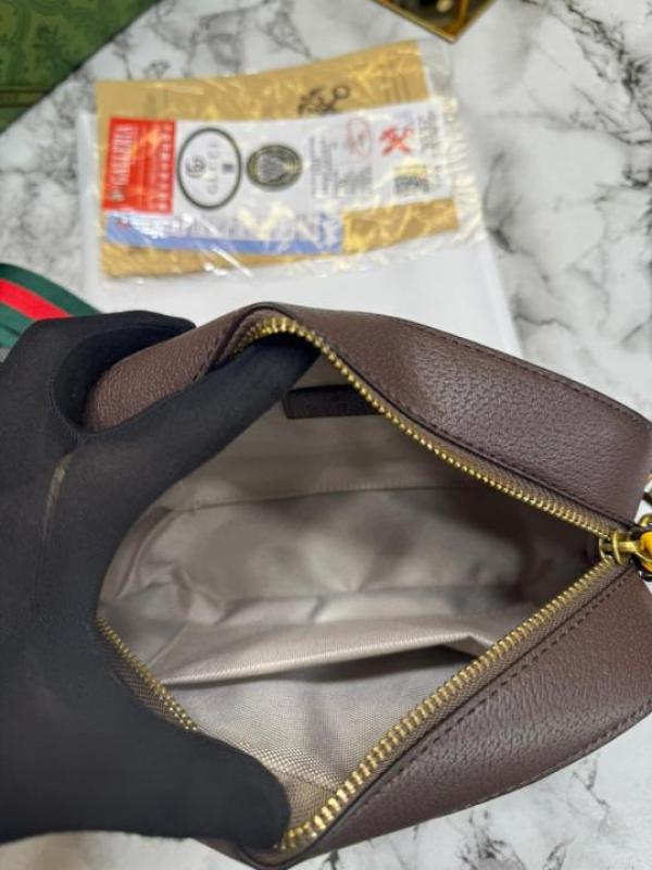 Gucc GG Supreme Neo Tiger Sling Bag With Box And Dust Bag