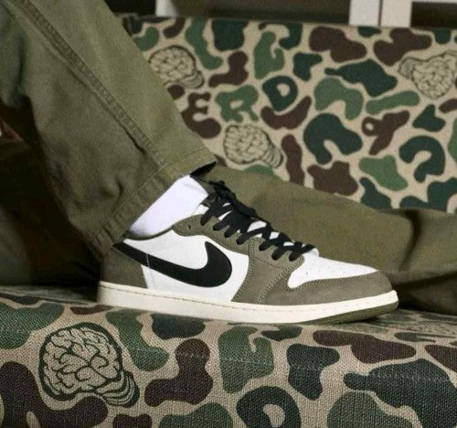 AIR JORDAN 1 RETRO LOW OG MEDIUM OLIVEBLACK-SUMMIT WHITE-SAIL