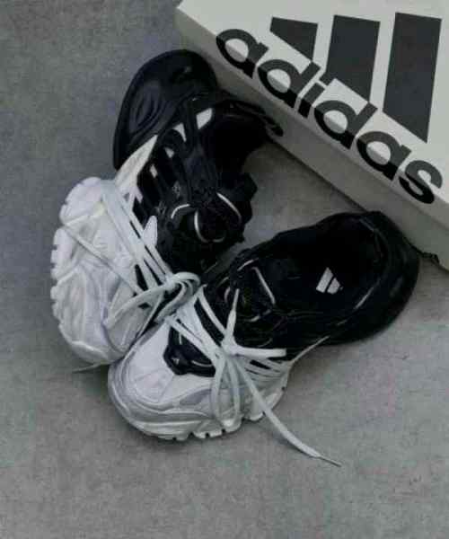 adidaass XLG Runner Deluxe White Blacks