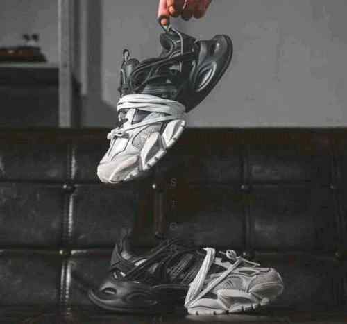 adidaass XLG Runner Deluxe White Blacks