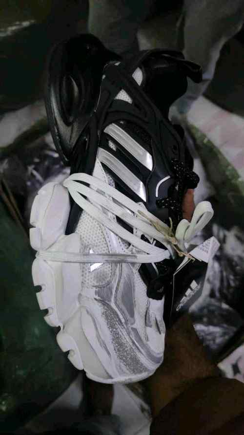 adidaass XLG Runner Deluxe White Blacks
