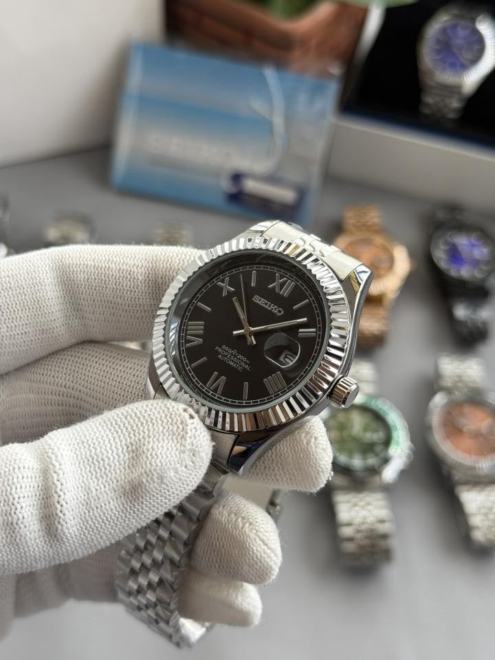 Seik o mod date just roman black W448