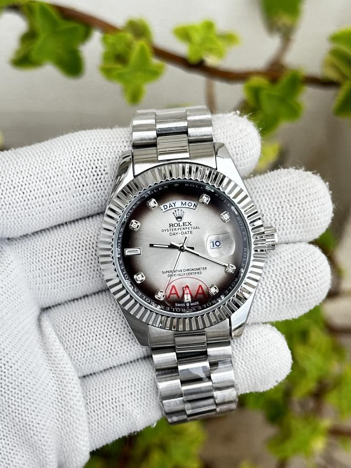 ROLEEX DAYDATE SILVER DIAMOND GREY DIAL 299