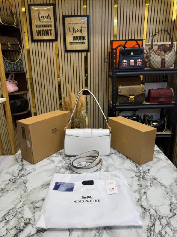 Coac Giorgie Shoulder Bag With Double Box And Dust Bag (Flower-White)