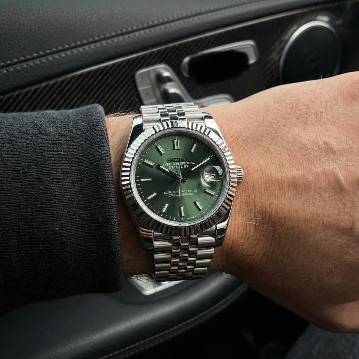 SEIK O MOD DATE JUST OLIVE GREEN DIAL 669