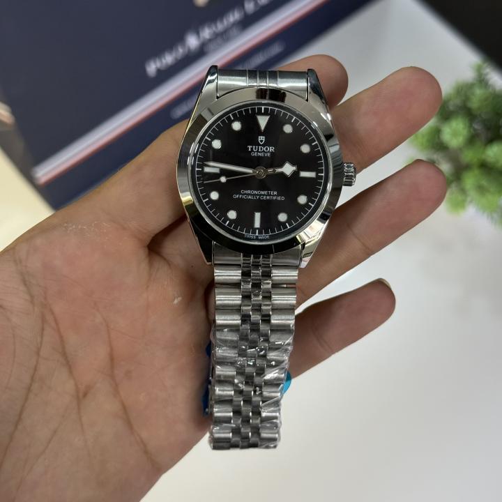 Tudor Black bay Mens Quartz Analog watch