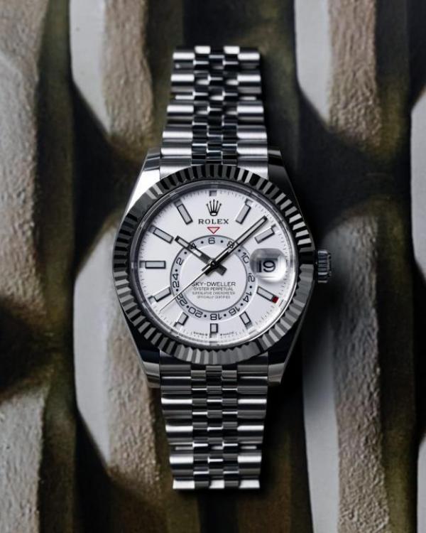 ROLE EX SKY DWELLER SWISS MOVEMENT WORKING LIKE AUTO 322