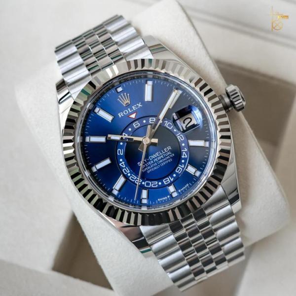 Role ex SKY DWELLER SWISS MOVEMENT WORKING LIKE AUTO 323