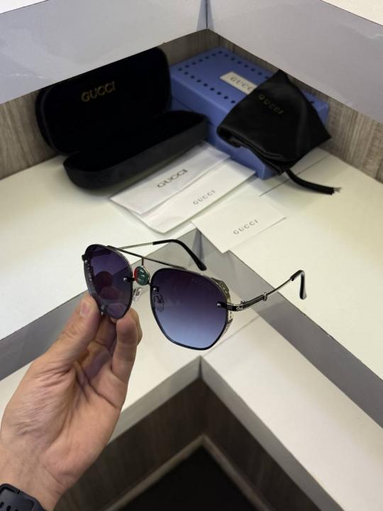 Gucc 5024 sunglass