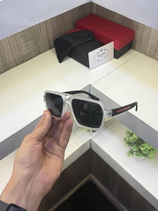 Prad 6902 Sunglass (Ice Black)