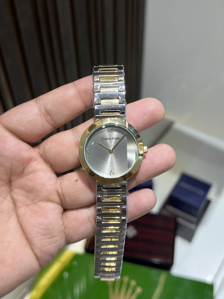CALVIN KLEIIN GREY DIAL PREMIUM WATCH FOR HER