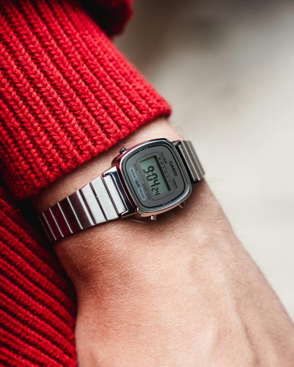 Casio Womens Vintage LA670 Silver Grey