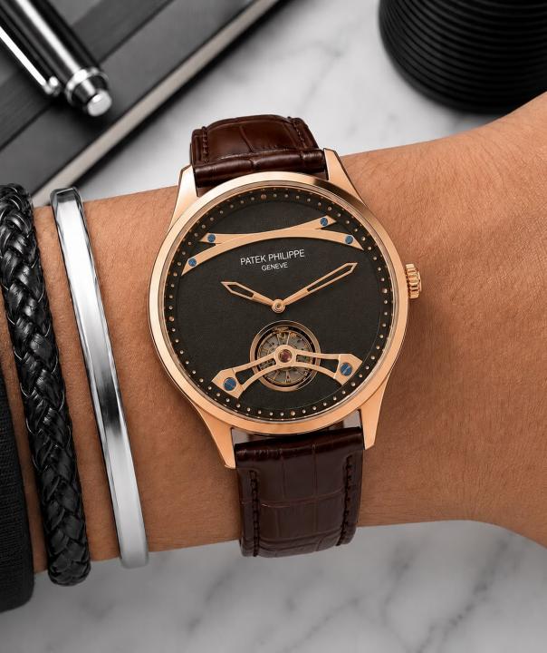 PATEK PHILIPPPE LEATHER AUTOMATIC 509