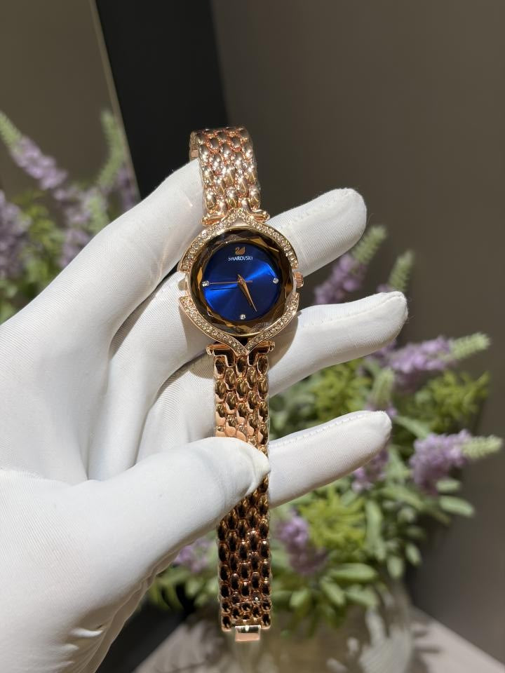 SWAROVSKKI CRYSTAL DIAMOND LADY 771
