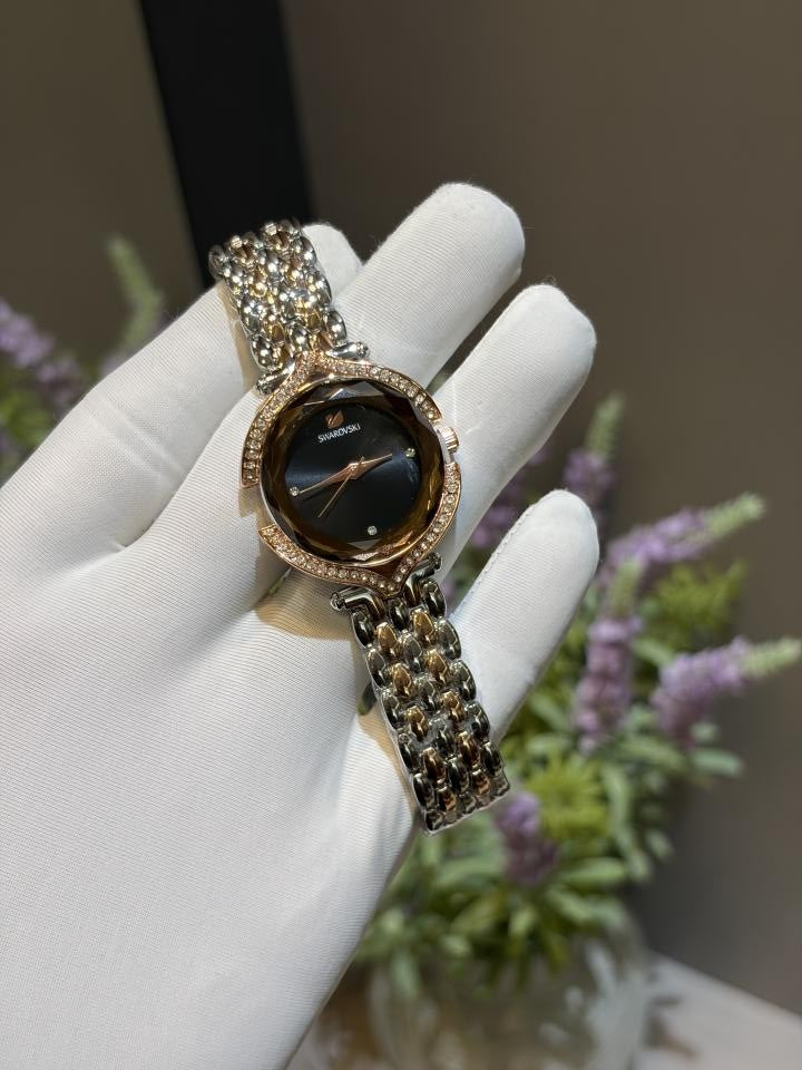 SWAROVSKKI CRYSTAL DIAMOND LADY 773