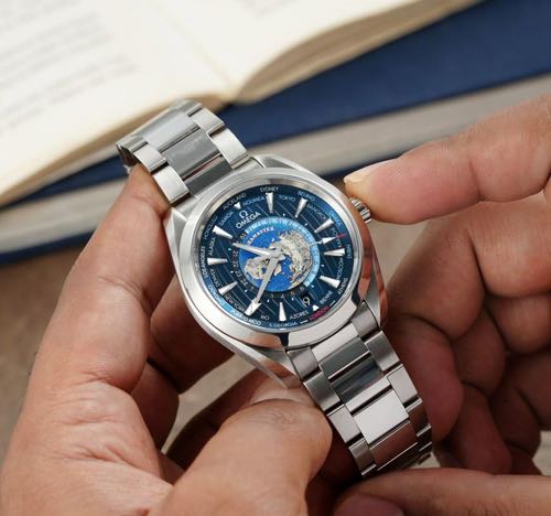 Omega seamaster globe (back open)