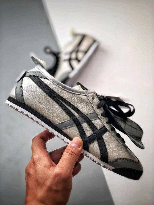 onitsukkaa tiger Mexico 66 Custom Black Grey for her