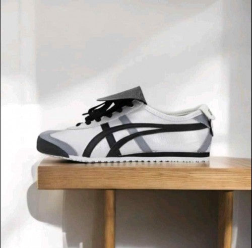 onitsukkaa tiger Mexico 66 Custom Black Grey for her